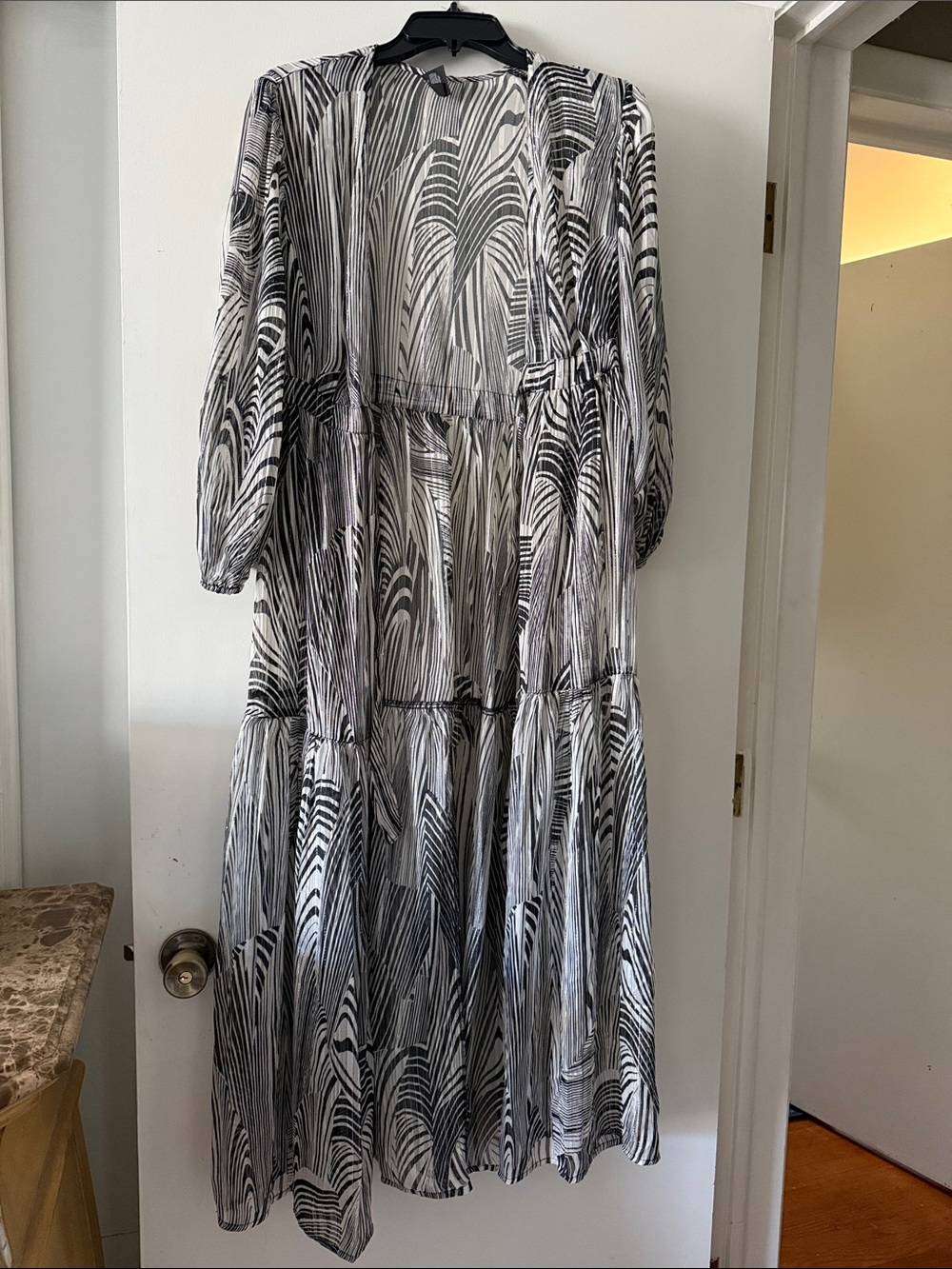 Express Black & White Abstract Print Maxi Dress